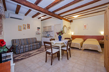 Residence Marco Polo Rovinj Exteriör bild